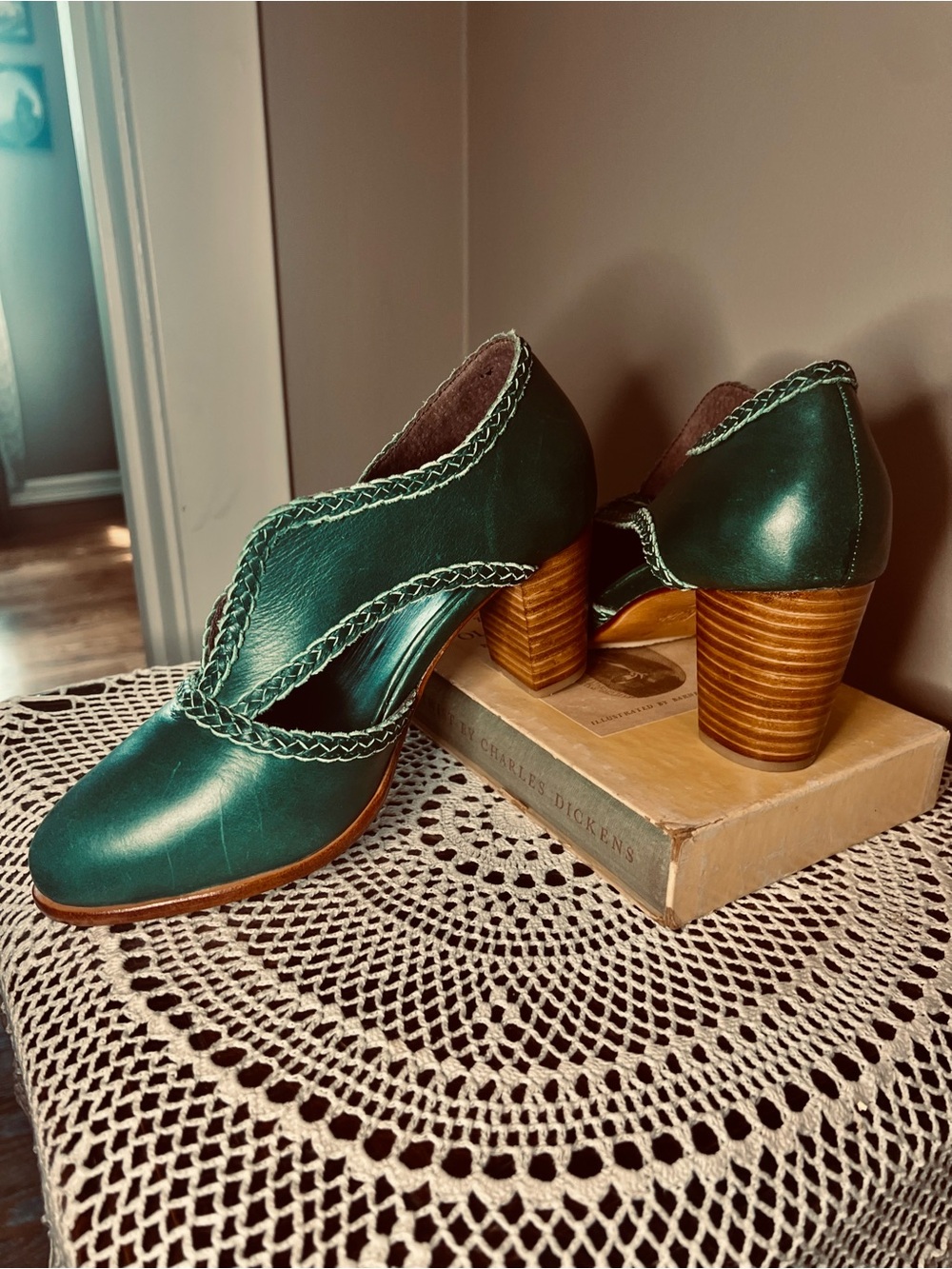 ELF Emerald Green Leather Ankle Booties Handmade Bali Size 8.5